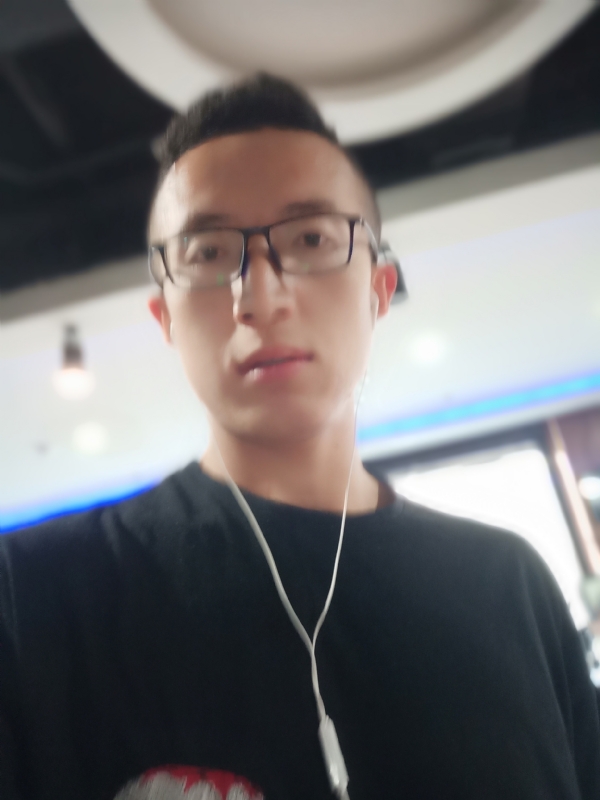 近在咫尺的第一张照片--西宁闪婚服务中心